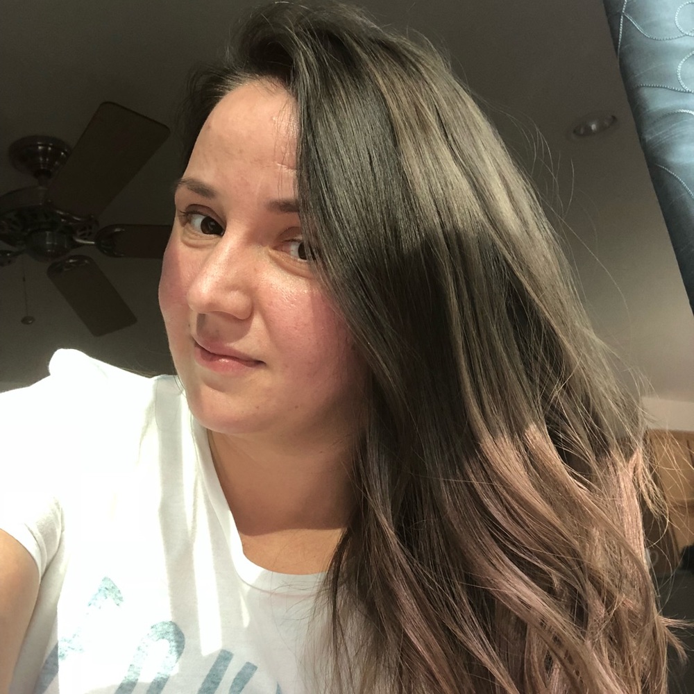 Meet your Posher, Alina